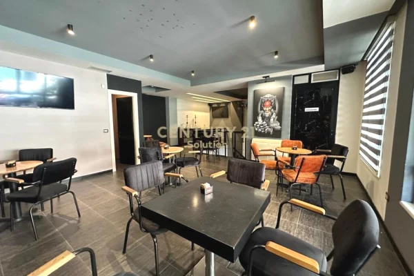 JEPET ME QERA AMBIENT DUPLEX TEK KOMUNA E PARISIT