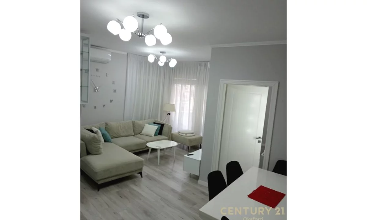 Appartamento in affitto a Tirana 2+1, Arredato