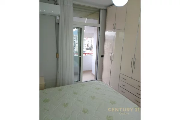 Appartamento in affitto a Tirana 2+1, Arredato