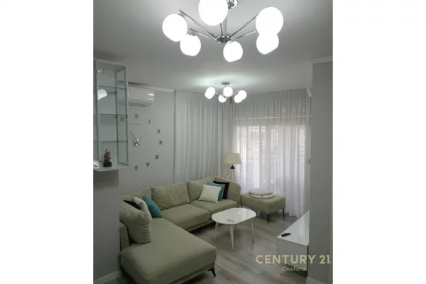 Appartamento in affitto a Tirana 2+1, Arredato