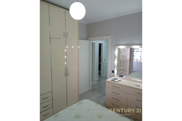 Appartamento in affitto a Tirana 2+1, Arredato