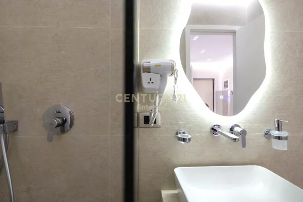 Shtepi ne shitje Apartament ne Vlore, Garsoniere, Mobilimi E mobiluar, Pagesa 215,000  Euro.