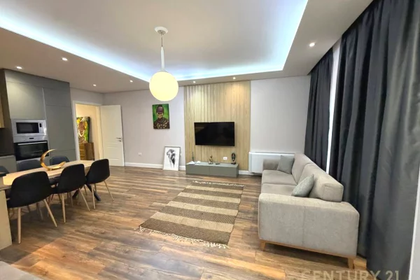 Shtepi me qera Vila Luksoze ne Tirane, 4+1, Mobilimi E mobiluar, Pagesa 3,000  Euro.