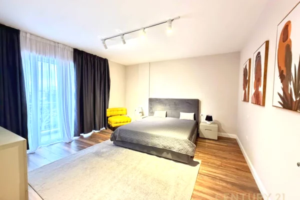 Shtepi me qera Vila Luksoze ne Tirane, 4+1, Mobilimi E mobiluar, Pagesa 3,000  Euro.