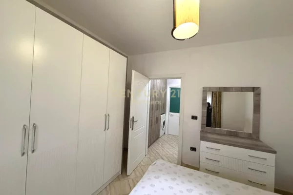 Appartamento in vendita a Tirana 1+1, Arredato