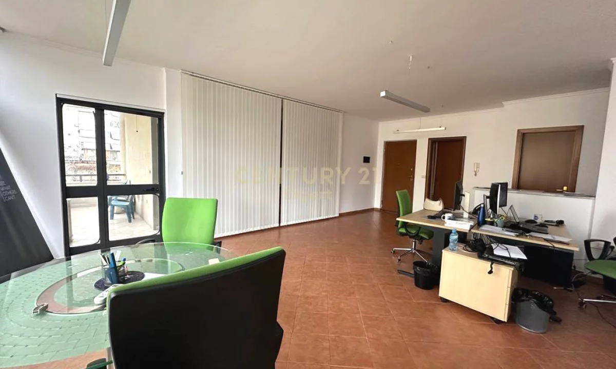 Jepet apartament per zyre stadiumi Dinamo