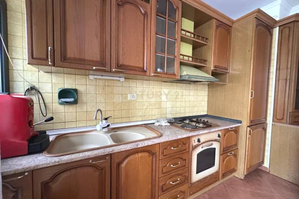 Jepet apartament per zyre stadiumi Dinamo