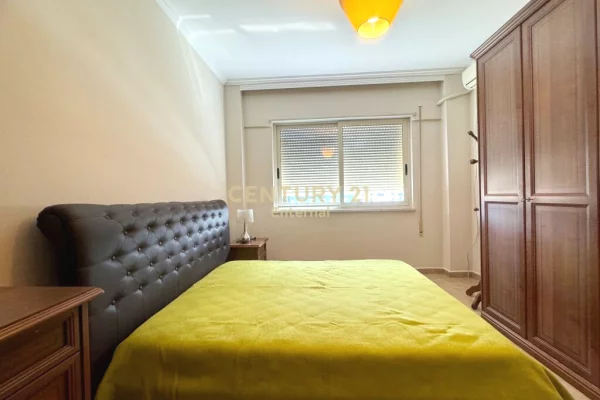 Shtepi me qera Apartament ne Tirane, 2+1, Mobilimi E mobiluar, Pagesa 800  Euro.