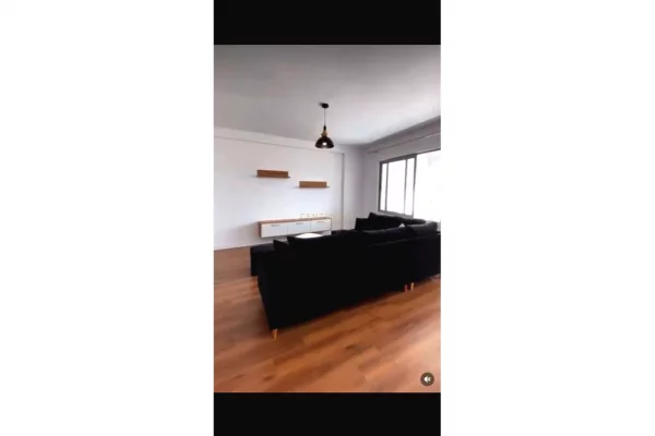 Appartamento in vendita a Tirana 2+1, Arredato