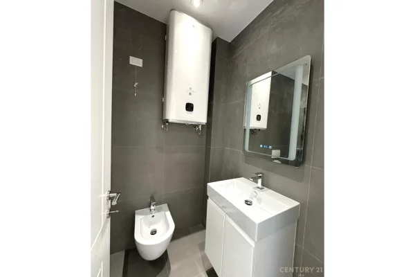 Ambjent per zyre ose per banim me qira ne Lake View