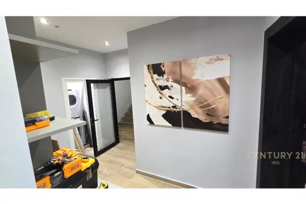 Appartamento in vendita a Tirana 3+1, Arredato