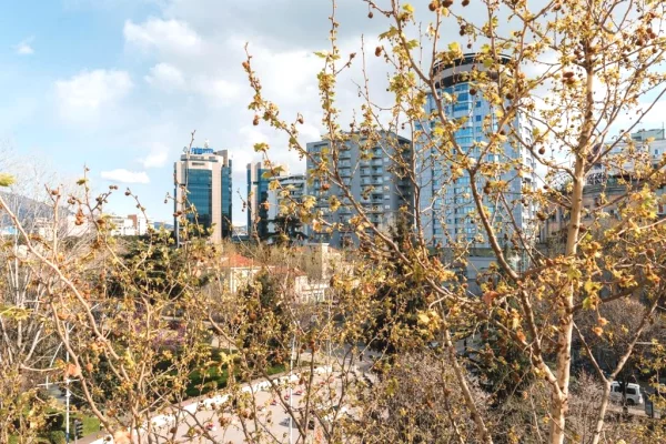 Shtepi me qera Apartament ne Tirane, 2+1, Mobilimi E mobiluar, Pagesa 1,300  Euro.