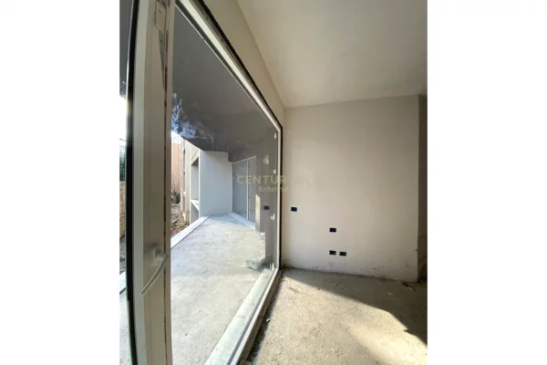Appartamento in vendita a Tirana 2+1, Vuoto