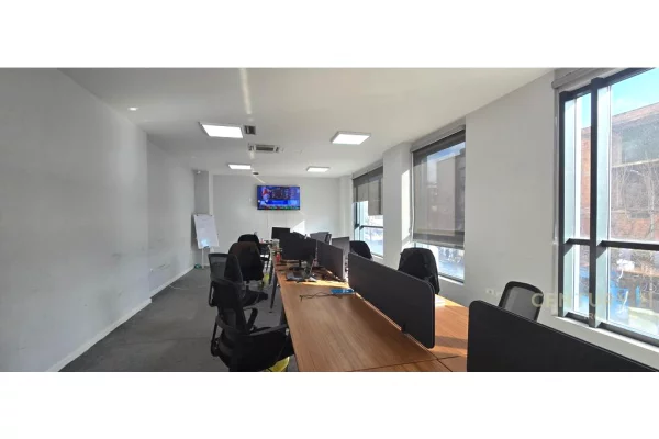 Ambient biznesi me qera 3+1 ne Tirane - 5,000 Euro