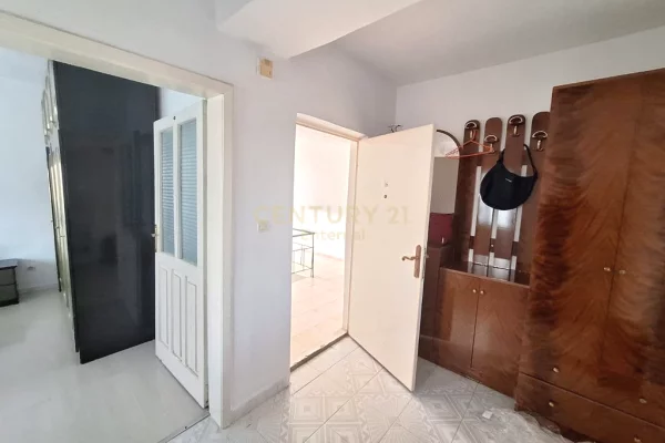 Appartamento in vendita a Tirana 2+1, Arredato