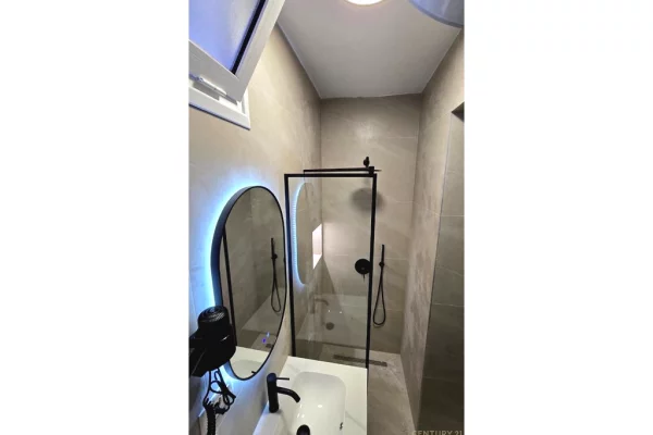 Appartamento in vendita a Tirana Garsoniere, Arredato