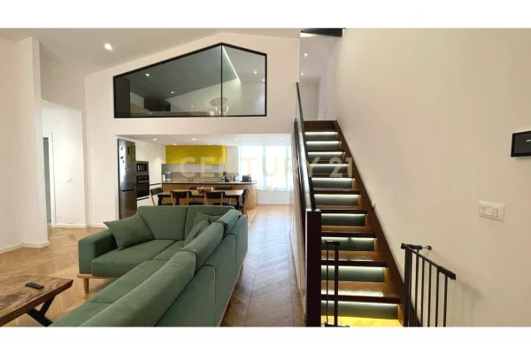 Appartamento in affitto a Tirana 3+1, Arredato