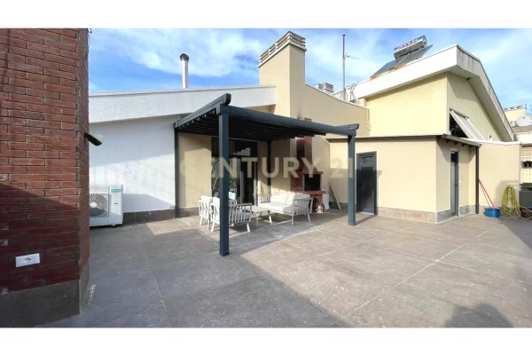 Casa in affitto 3+1 a Tirana - 2,200 Euro