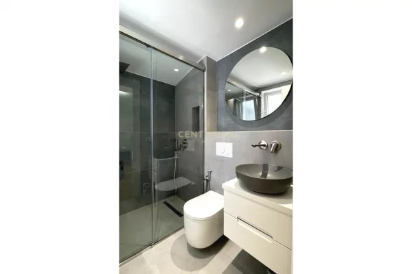 Appartamento in affitto a Tirana 3+1, Arredato