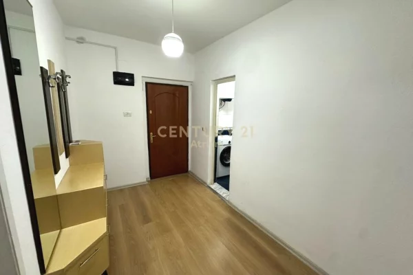 Shtepi me qera Apartament ne Tirane, 2+1, Mobilimi E mobiluar, Pagesa 55,000  Leke.