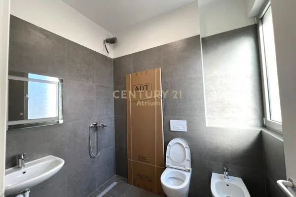 Appartamento in affitto a Tirana 2+1, Arredato