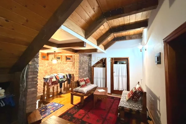 Villa di lusso in affitto a Tirana 6+1, Arredato