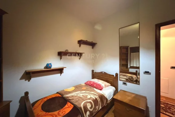 Villa di lusso in affitto a Tirana 6+1, Arredato