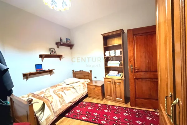 Villa di lusso in affitto a Tirana 6+1, Arredato