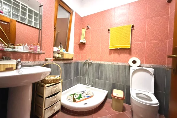 Villa di lusso in affitto a Tirana 6+1, Arredato