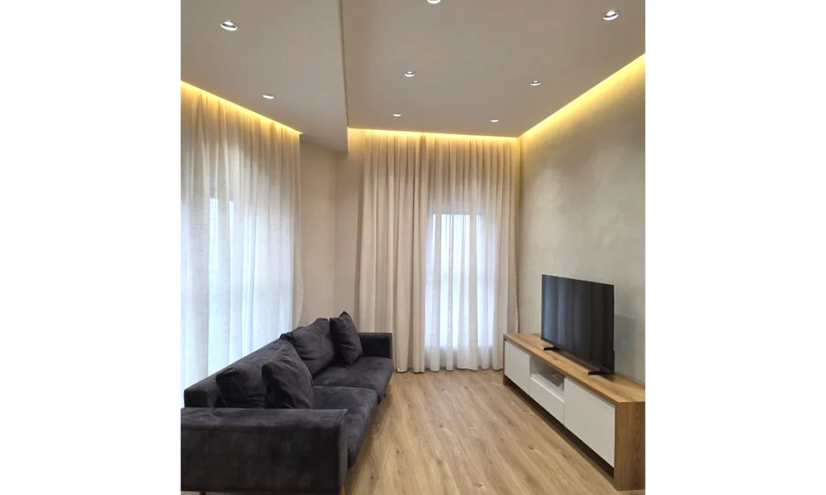 Appartamento in affitto a Tirana 1+1, Arredato