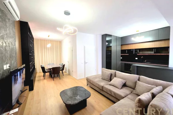 Villa di lusso in affitto a Tirana 4+1, Vuoto