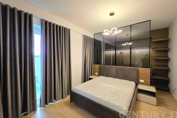 Villa di lusso in affitto a Tirana 4+1, Vuoto