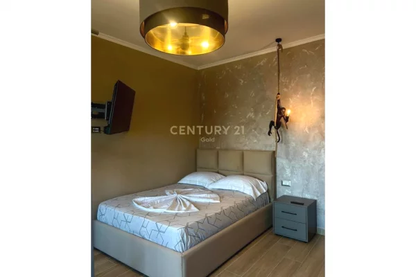 Appartamento in vendita a Tirana 2+1, Arredato