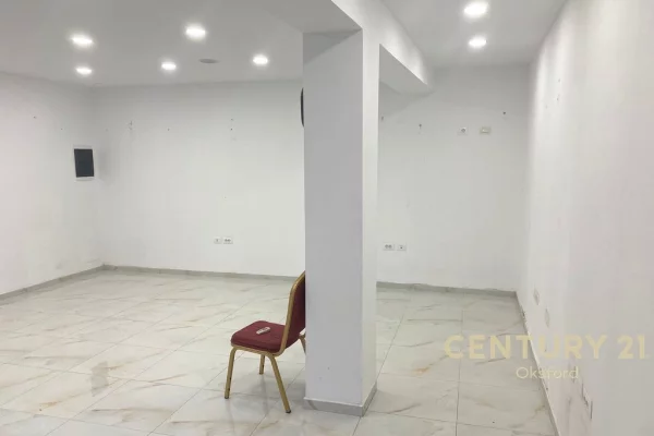 Business Property in Sale 1+1 in Tirana - 160,000 Euro
