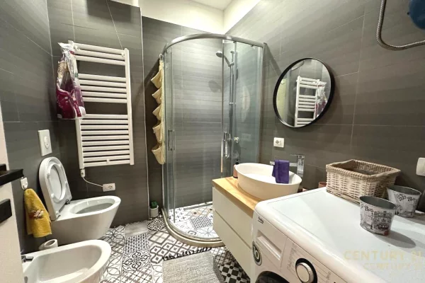 Appartamento in vendita a Tirana 3+1, Arredato