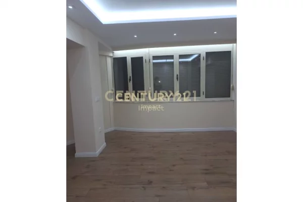 Ambient biznesi me qera 3+1 ne Tirane - 900 Euro