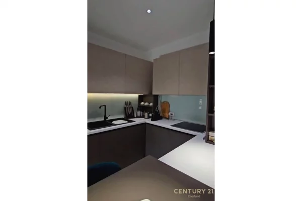 Appartamento in affitto a Tirana 2+1, Arredato