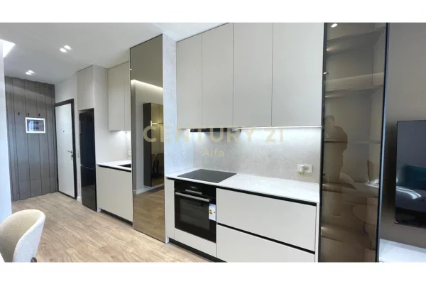 Appartamento in affitto a Tirana 2+1, Arredato