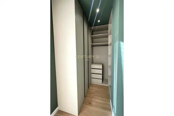 Appartamento in affitto a Tirana 2+1, Arredato