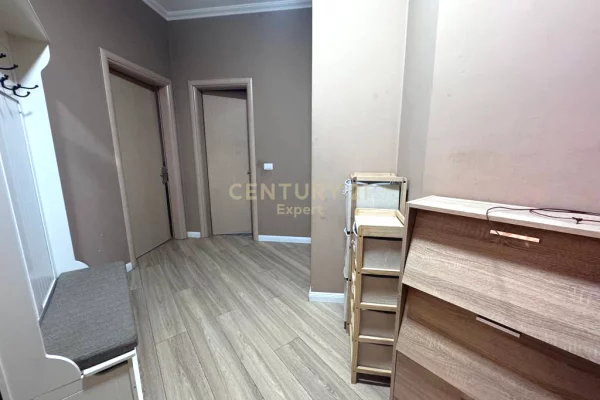 Appartamento in affitto a Tirana 2+1, Arredato