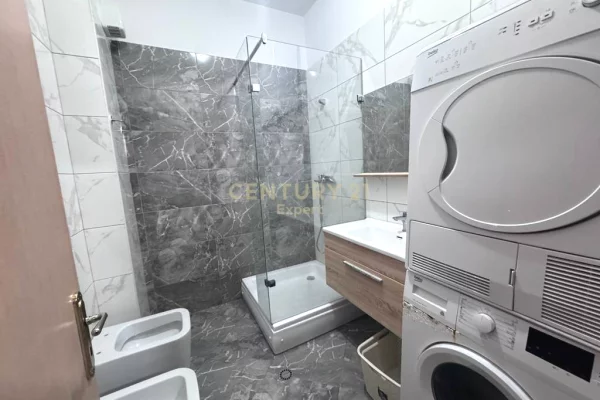 Appartamento in affitto a Tirana 2+1, Arredato