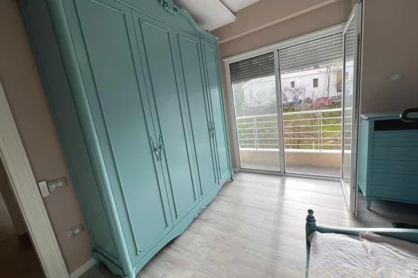 Appartamento in vendita a Tirana 3+1, Arredato