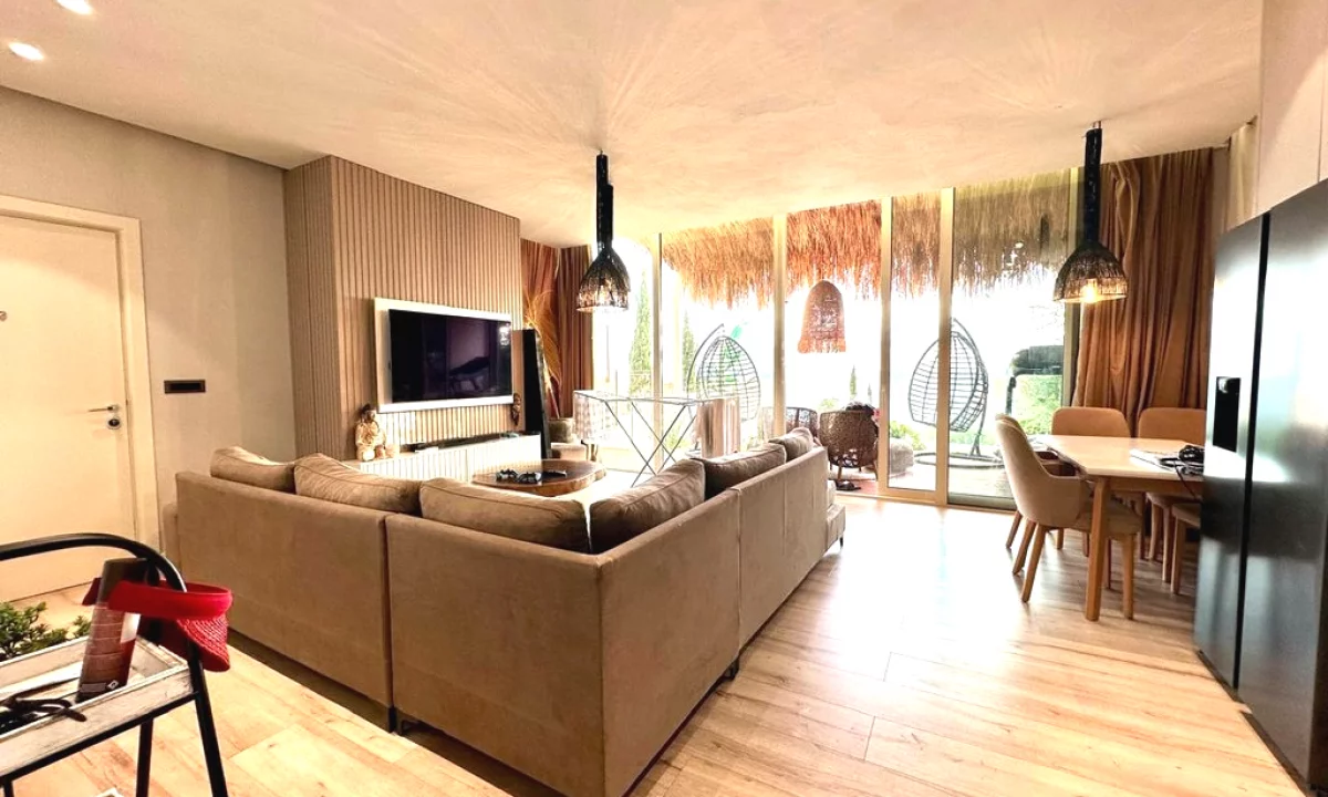 Shtepi ne shitje Apartament ne Vlore, 1+1, Mobilimi E mobiluar, Pagesa 530,000  Euro.