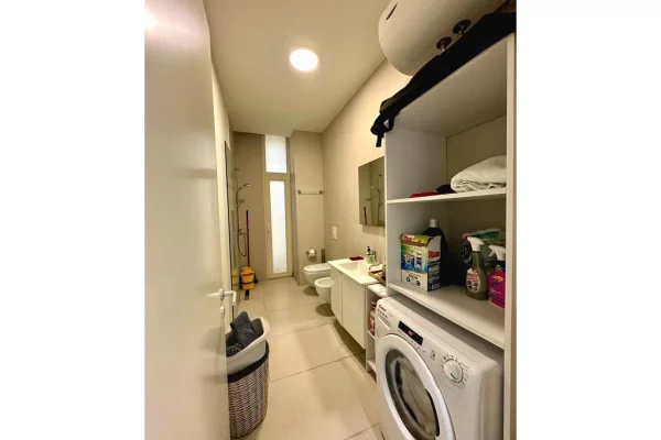 Shtepi ne shitje Apartament ne Vlore, 1+1, Mobilimi E mobiluar, Pagesa 530,000  Euro.