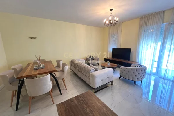 Appartamento in affitto a Tirana 1+1, Arredato