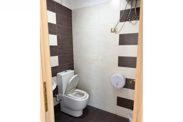 Zyre Me Qira perballe Drejtorise se Policise, Tirane - 1050Euro | 50 m2