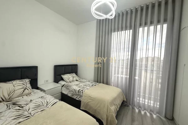 Appartamento in affitto a Tirana 2+1, Arredato