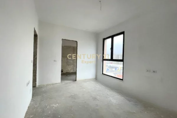 Appartamento in vendita a Tirana 3+1, Vuoto