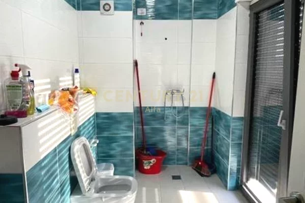 Jepet me qira ambient per zyra tek Zogu i Zi!