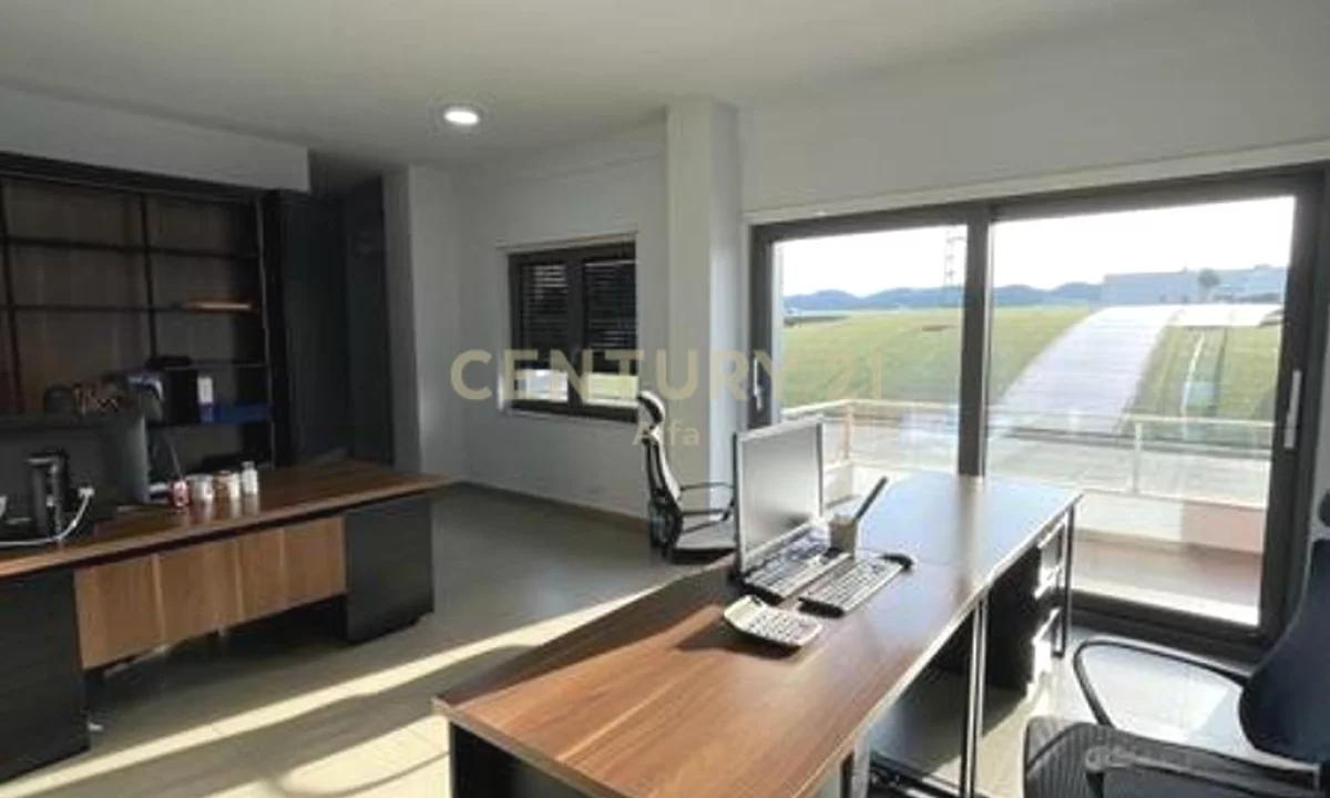 Jepet me qira ambient per zyra tek Zogu i Zi!